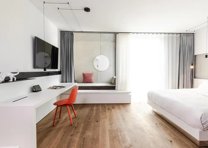 KPM Hotel&Residences