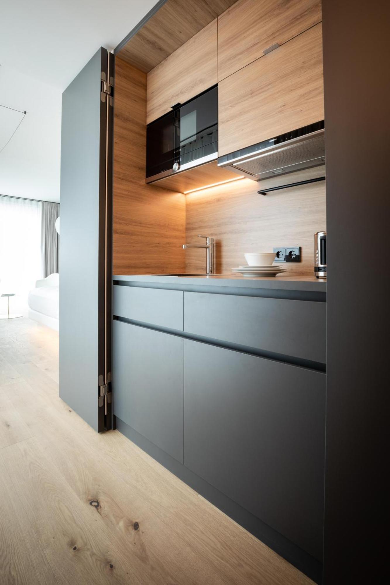 Kpm Hotel&residences Hotel